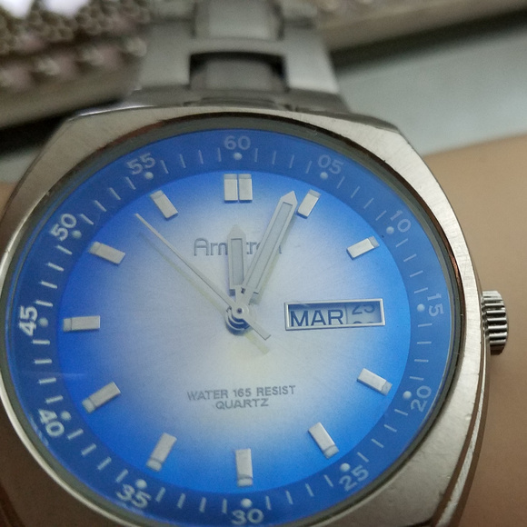 Armitron Unisex Watch Month and Date Working for Men - Picture 2 of 8